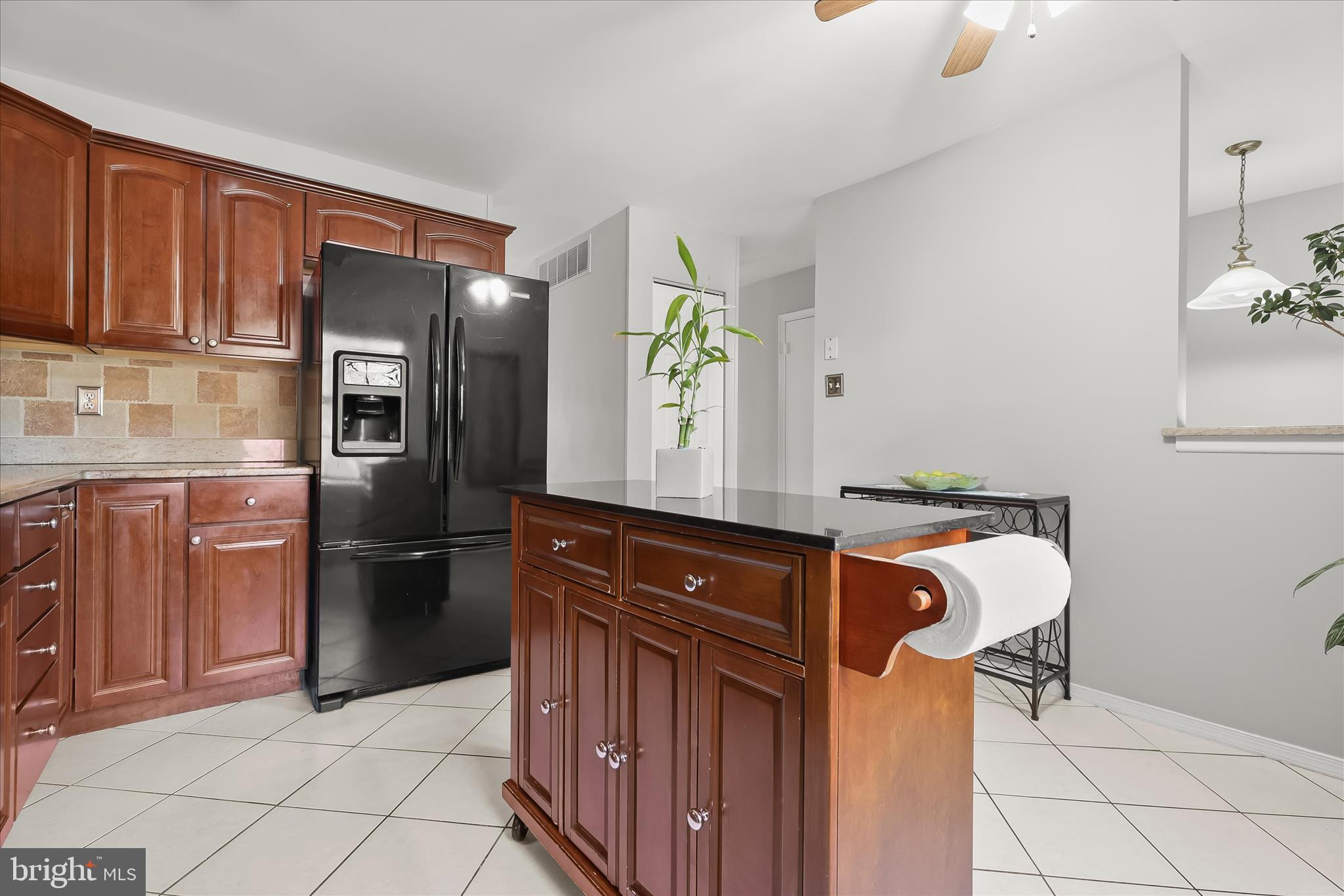 79 Valley Ridge Loop Cockeysville, MD 21030 - Photo 6 of 55 Kitchen