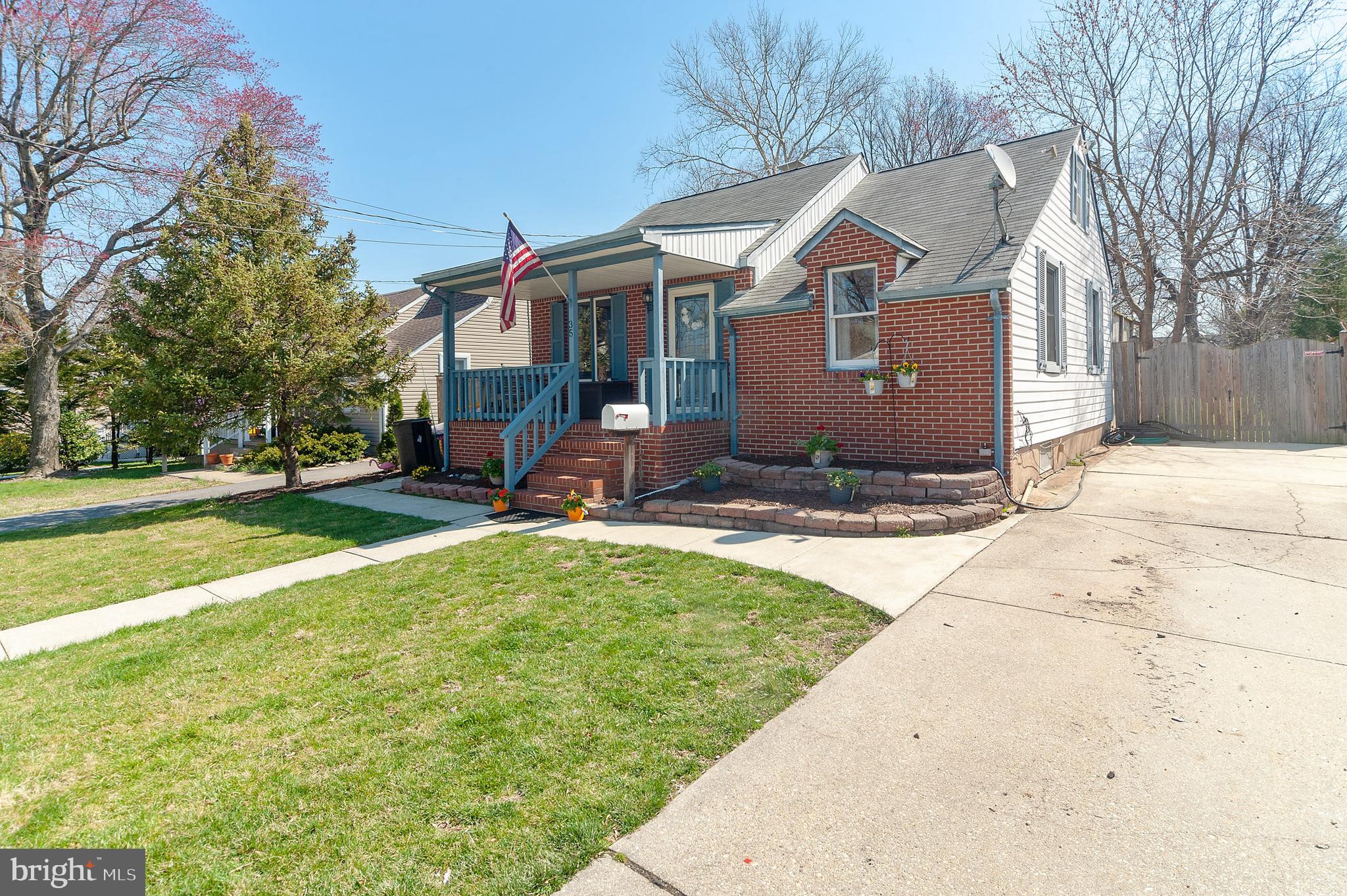 35 Hampton Road Linthicum Heights, MD 21090 - Photo 1 of 32
