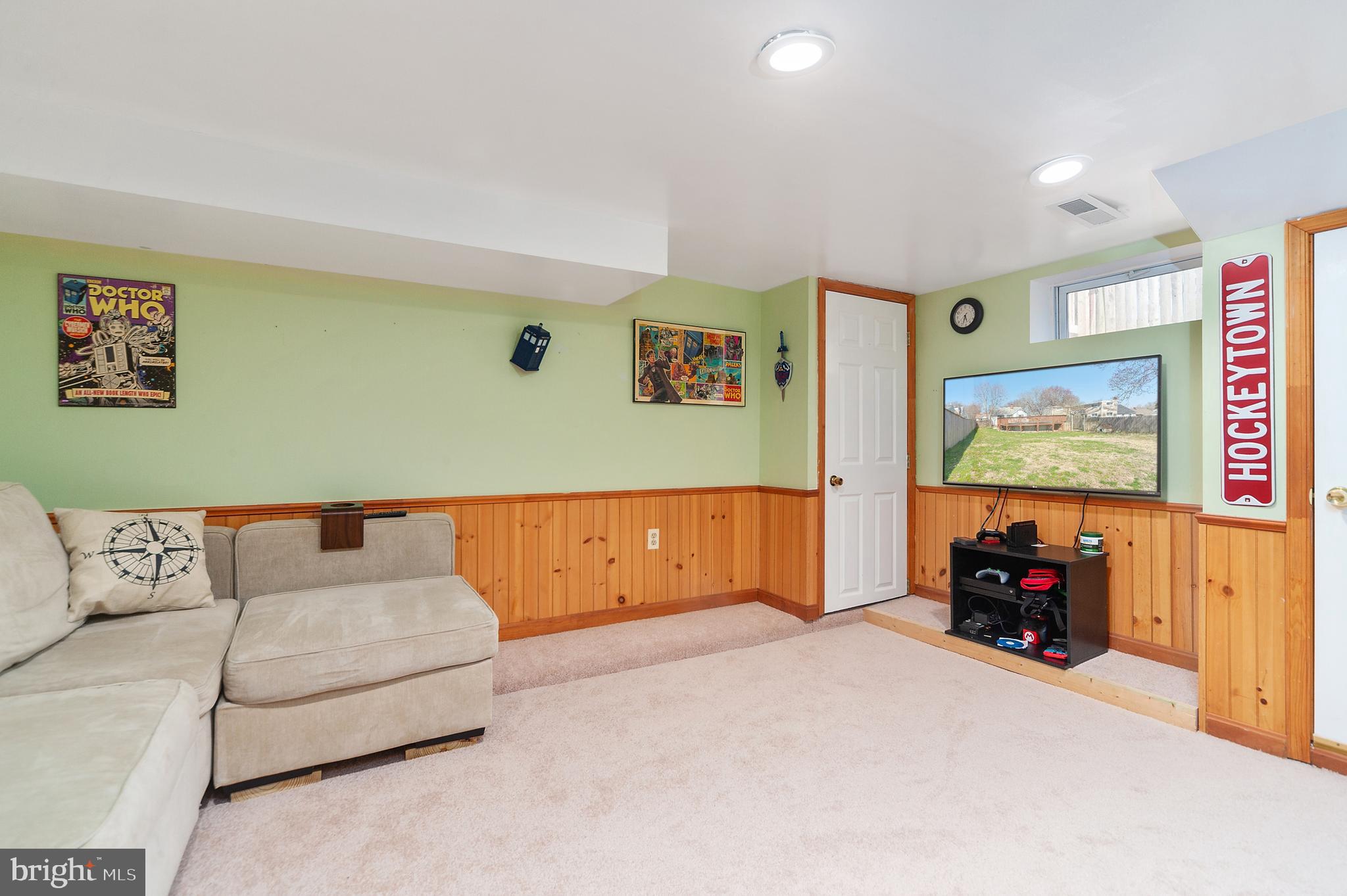 35 Hampton Road Linthicum Heights, MD 21090 - Photo 13 of 32
