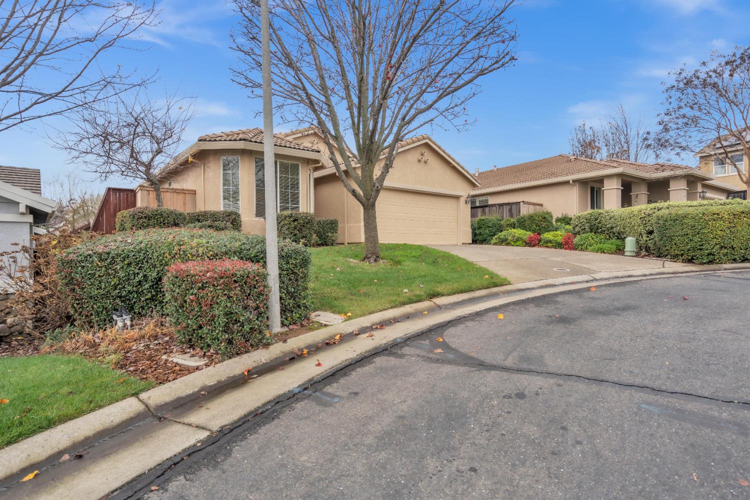 3509 Boulder Ridge Court Rocklin, CA 95765 - Photo 45 of 46 a front view of a house with garden