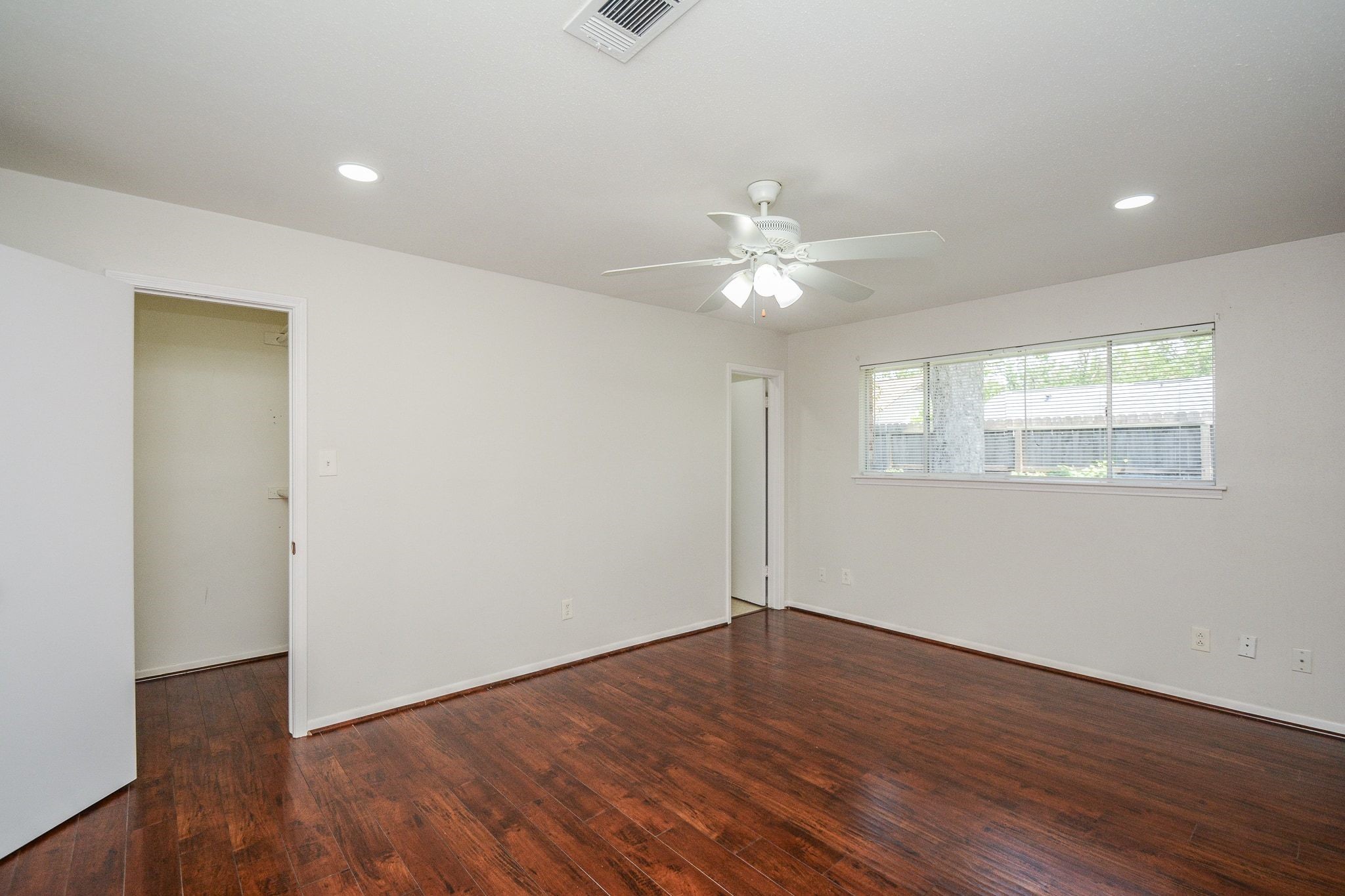 6002 Verdome Lane Houston, TX 77092 - Photo 32 of 49