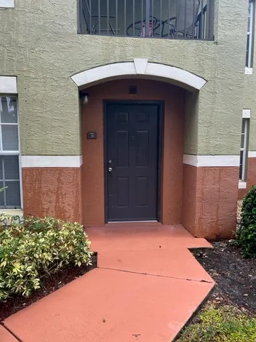 $1,900 | 10282 Fox Trail Road South, Unit 210, Royal Palm Beach, FL 33411