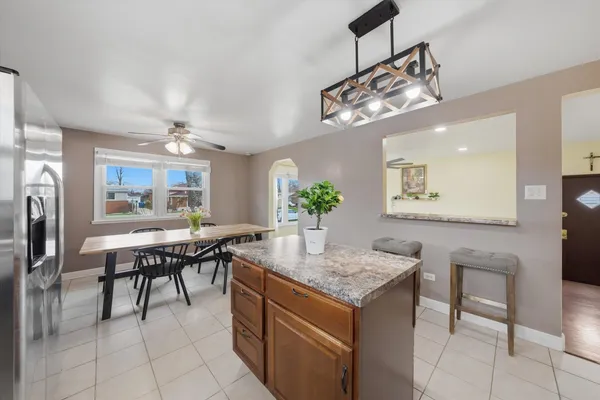 $319,900 | 14828 St Louis Avenue, Midlothian, IL 60445