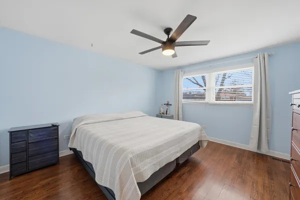 $319,900 | 14828 St Louis Avenue, Midlothian, IL 60445