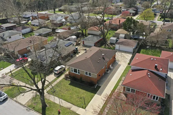 $319,900 | 14828 St Louis Avenue, Midlothian, IL 60445