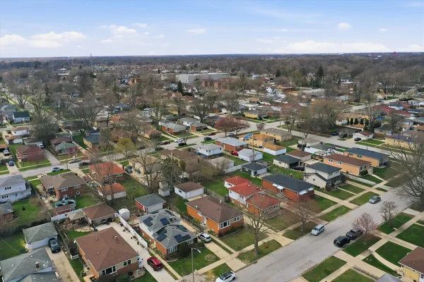$319,900 | 14828 St Louis Avenue, Midlothian, IL 60445