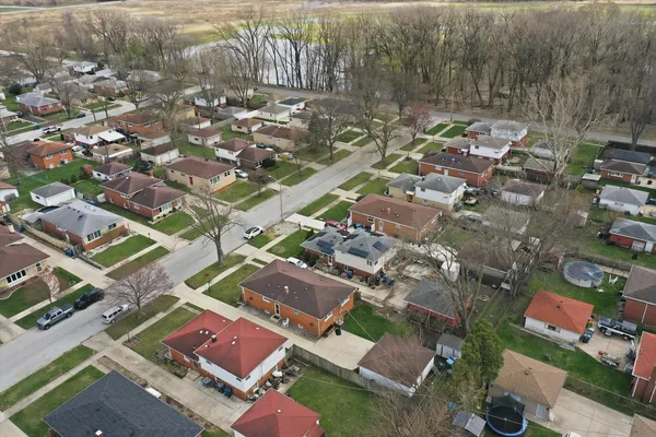 $319,900 | 14828 St Louis Avenue, Midlothian, IL 60445