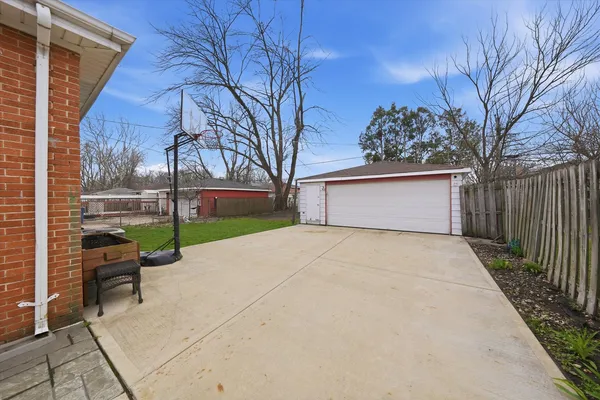 $319,900 | 14828 St Louis Avenue, Midlothian, IL 60445