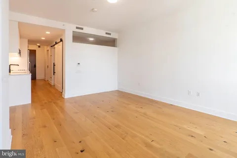$2,100 | 1211 Van Street Southeast, Unit 1112, Washington, DC 20003