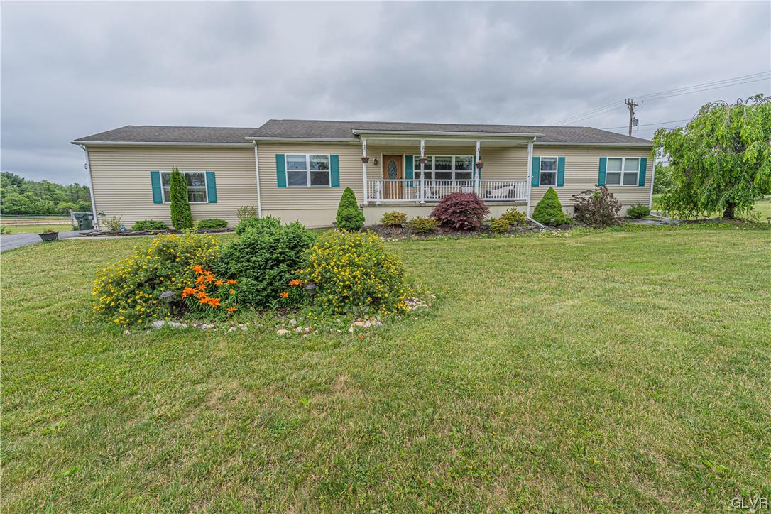897 North Summit Road Bath, PA 18014 - Photo 1 of 35 front view of house with a yard