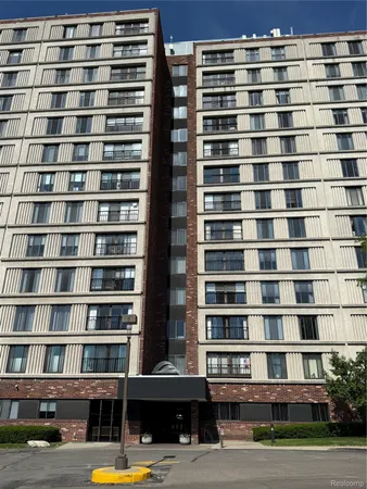 $117,000 | 21800 Morley Avenue, Unit 911, Dearborn, MI 48124