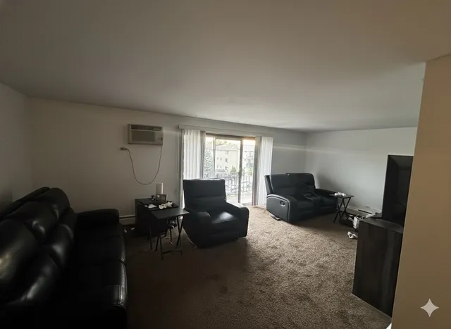 $1,450 | 5825 West 103rd Street, Unit 3SE, Oak Lawn, IL 60453