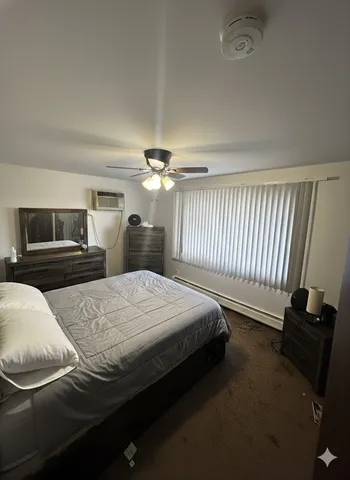 $1,450 | 5825 West 103rd Street, Unit 3SE, Oak Lawn, IL 60453