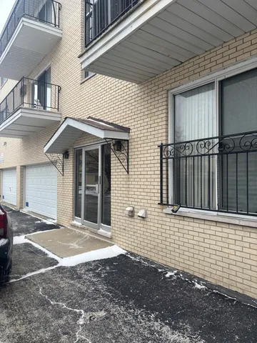 $1,450 | 5825 West 103rd Street, Unit 3SE, Oak Lawn, IL 60453
