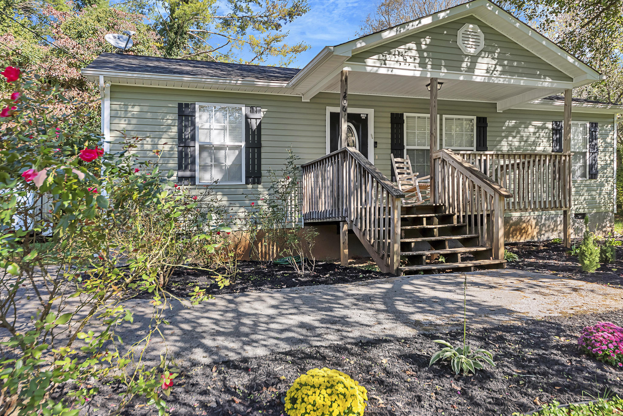 206 Stone Road Knoxville, TN 37920 - Photo 2 of 18 stone rd exterior close up