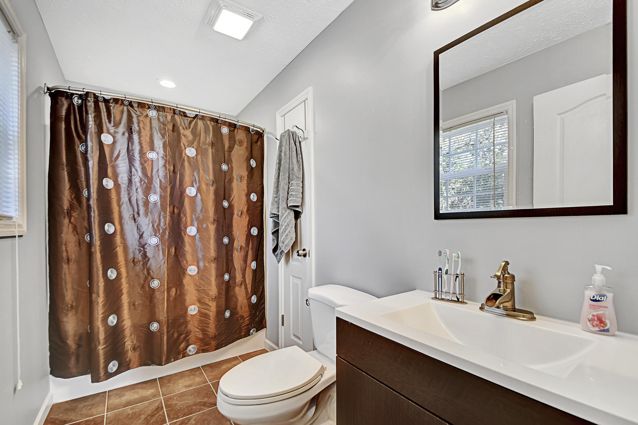 206 Stone Road Knoxville, TN 37920 - Photo 13 of 18 stone rd bath