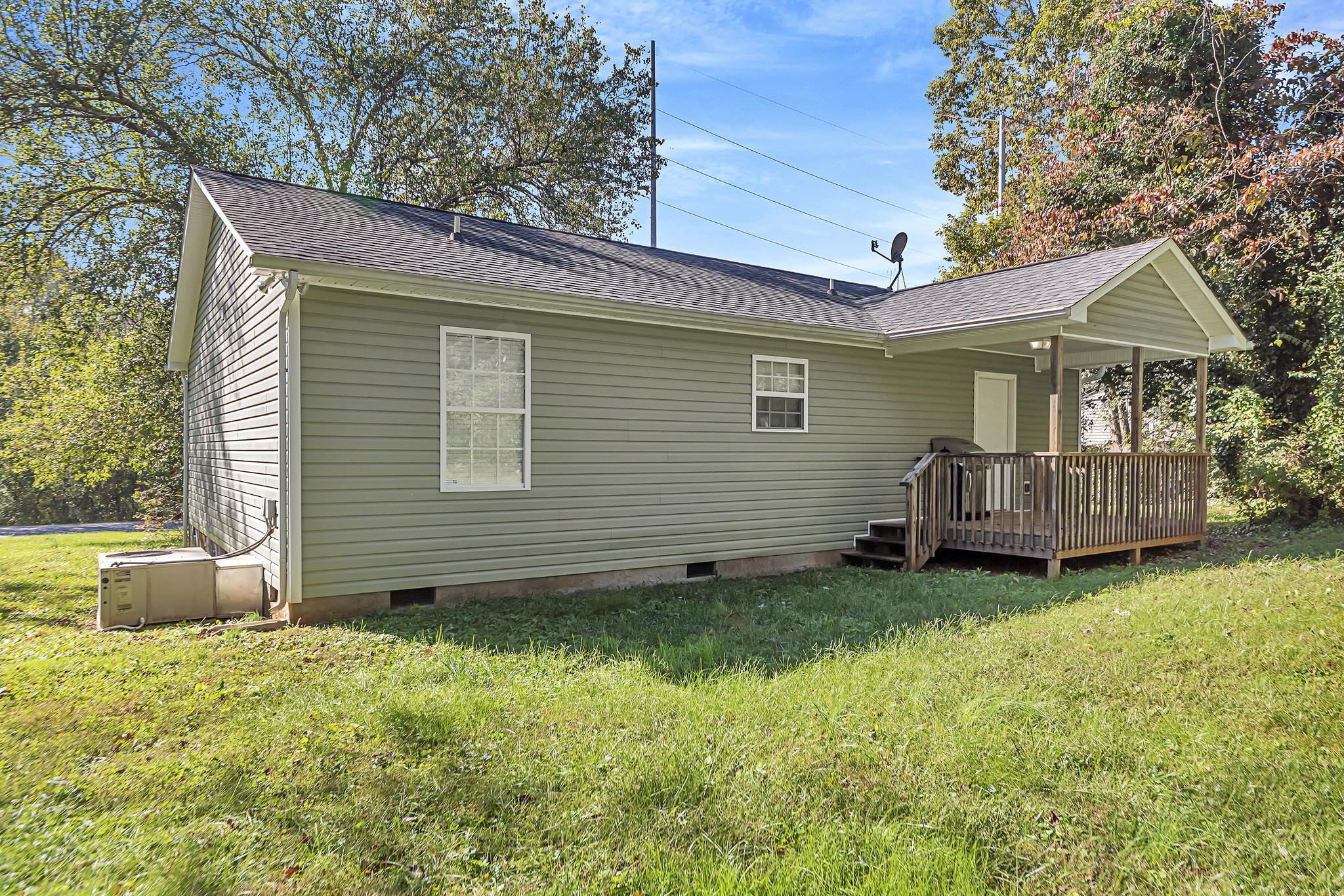 206 Stone Road Knoxville, TN 37920 - Photo 3 of 18 stone rd back