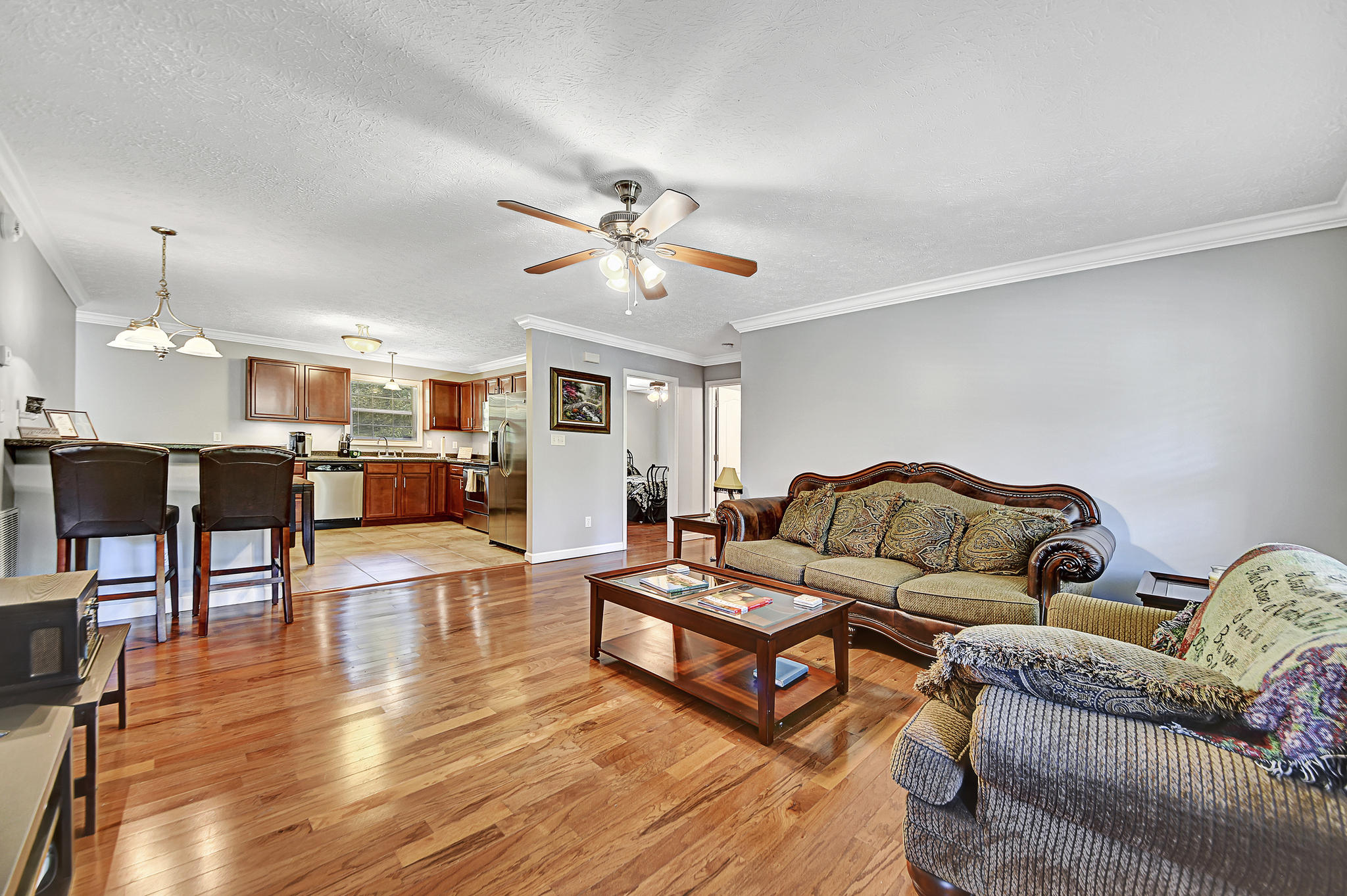 206 Stone Road Knoxville, TN 37920 - Photo 5 of 18 stone rd living room2