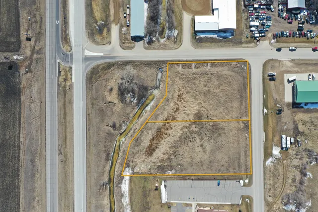 $99,000 | 7-8 18th Street Northeast, Willmar, MN 56201