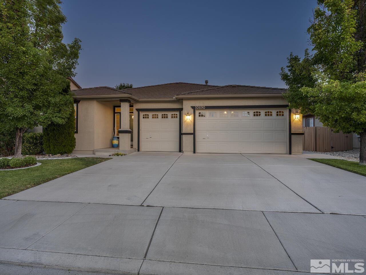 10890 Dancing Aspen Drive Reno, NV 89521 - Photo 2 of 30 Photo 2