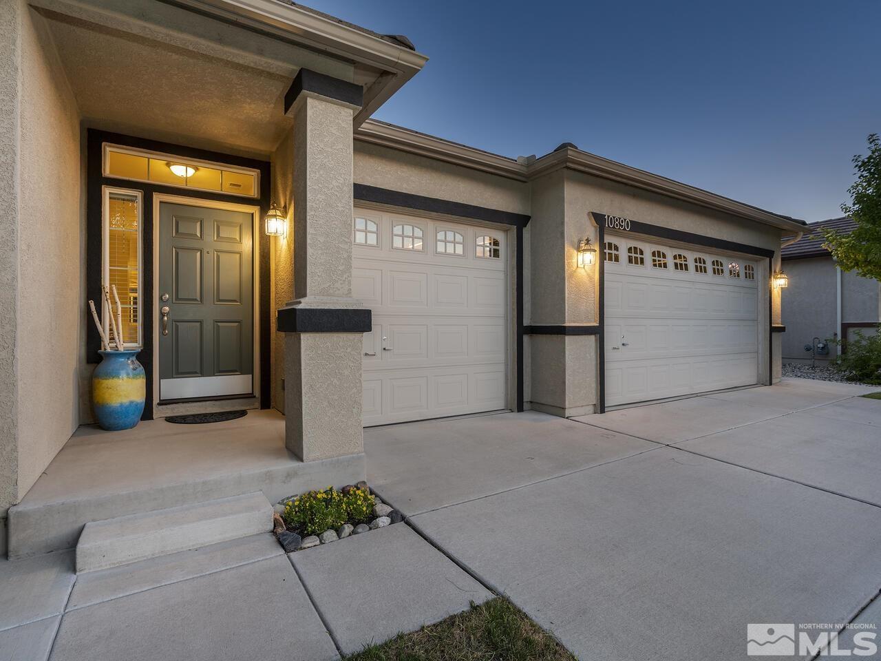 10890 Dancing Aspen Drive Reno, NV 89521 - Photo 3 of 30 Photo 3