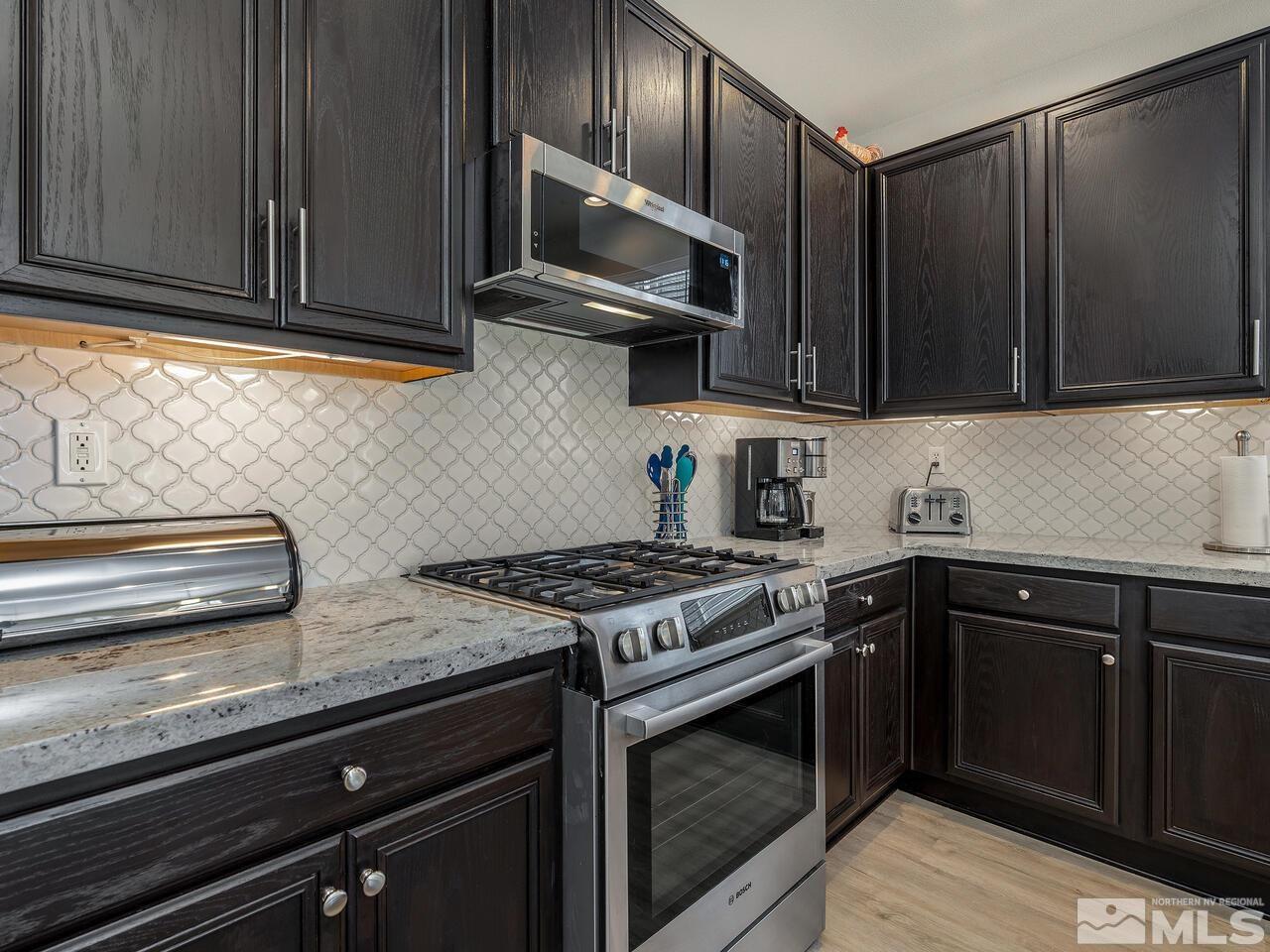10890 Dancing Aspen Drive Reno, NV 89521 - Photo 10 of 30 Photo 10