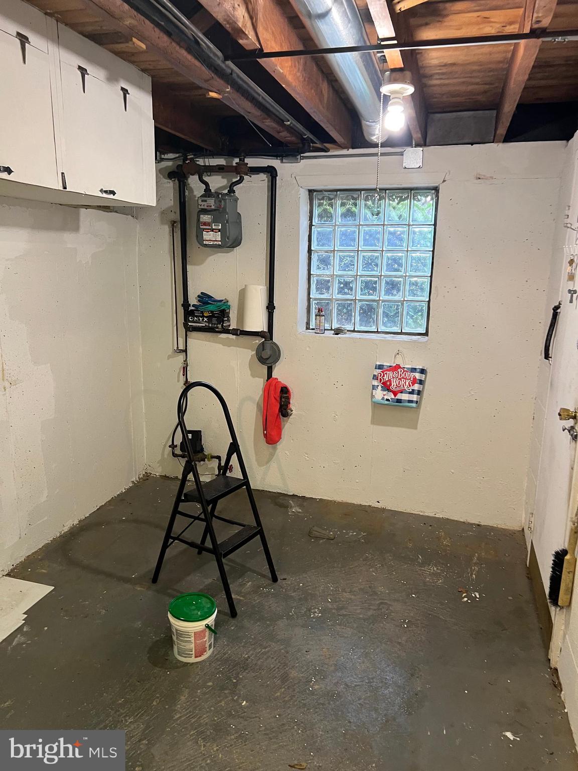 818 Burgess Street Philadelphia, PA 19116 - Photo 5 of 10