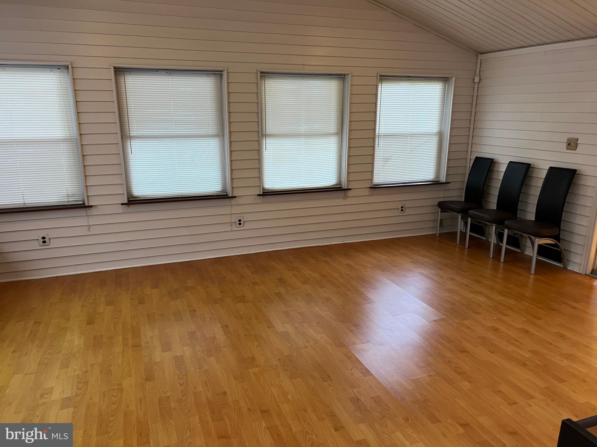 818 Burgess Street Philadelphia, PA 19116 - Photo 6 of 10