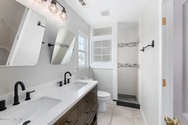 $350,000 | 433 Meeting Street, Beaufort, NC 28516