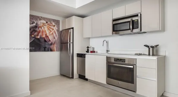 $5,500 | 2602 East Hallandale Beach Boulevard, Unit R310, Hallandale Beach, FL 33009