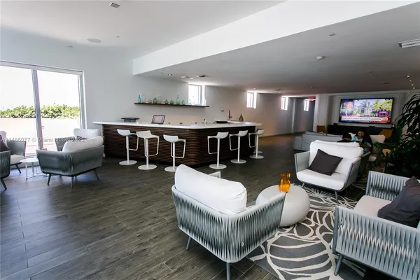$5,500 | 2602 East Hallandale Beach Boulevard, Unit R310, Hallandale Beach, FL 33009