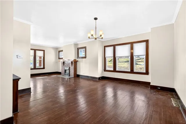 $269,500 | 140 4th Street, Houston, PA 15342