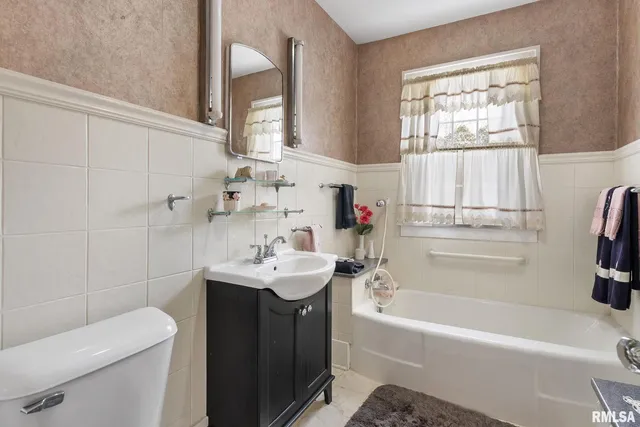 $135,000 | 202 West Williams Street, Atkinson, IL 61235