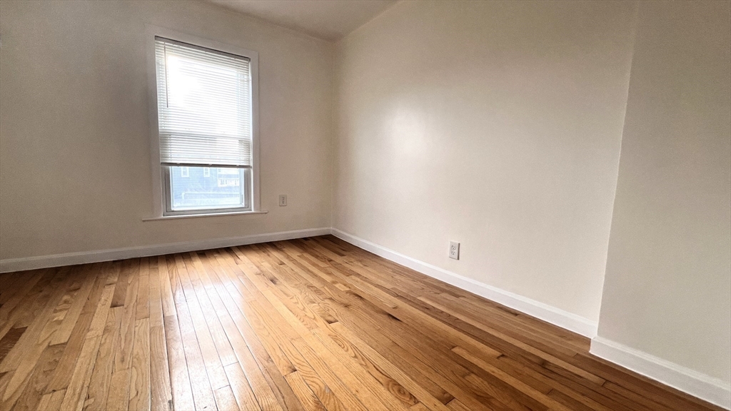 16 Wave Avenue Revere, MA 02151 - Photo 7 of 12