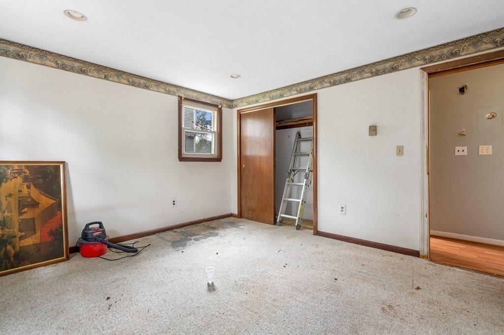41 Juniper Road Holbrook, MA 02343 - Photo 8 of 24
