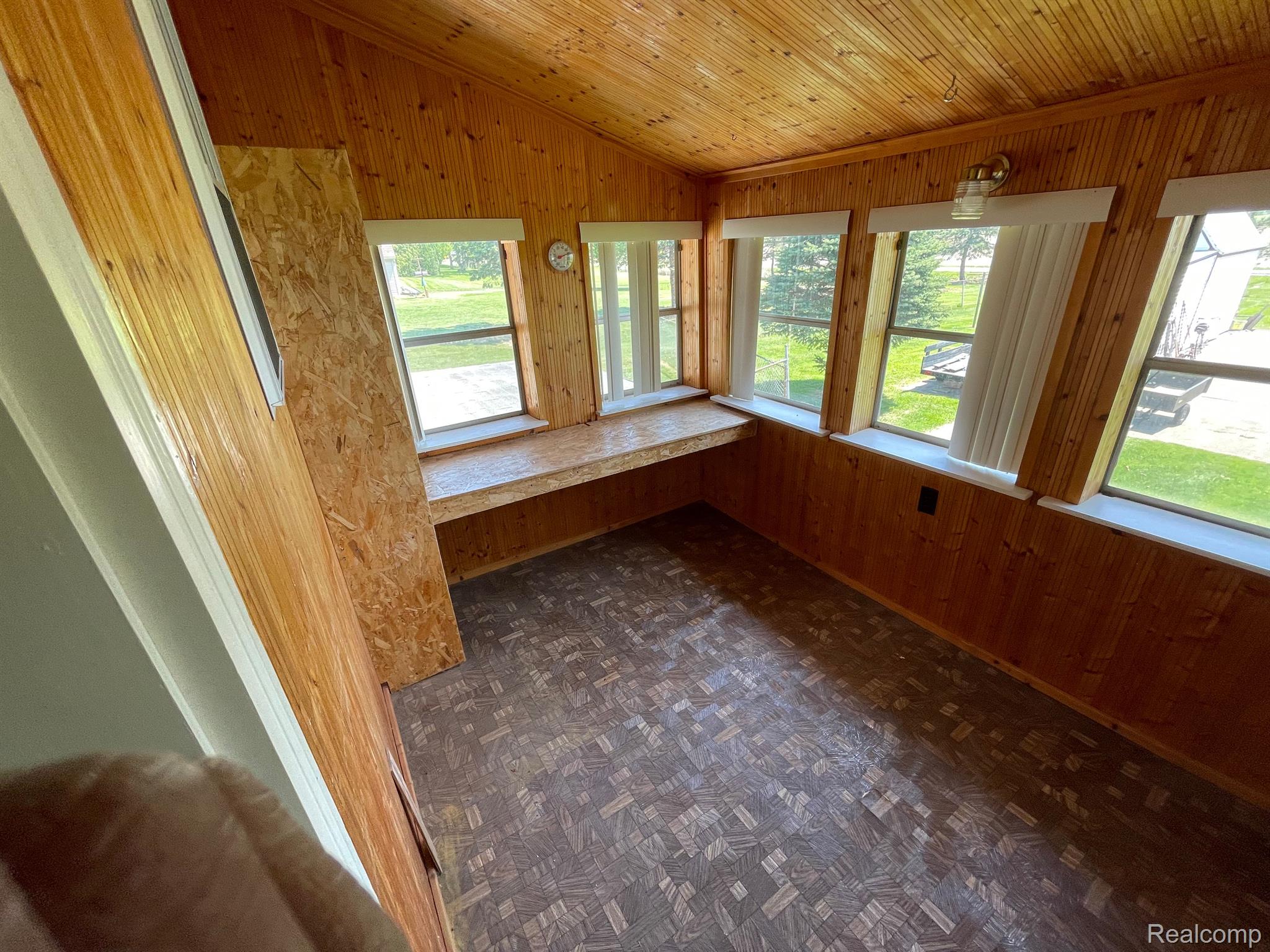 10418 Lansing Road Durand, MI 48429 - Photo 24 of 26 Gallery Image 24