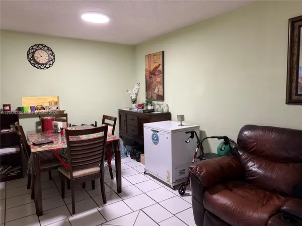 $229,900 | 5755 West 20th Avenue, Unit 308, Hialeah, FL 33012