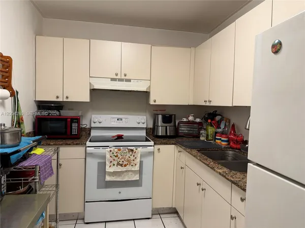 $229,900 | 5755 West 20th Avenue, Unit 308, Hialeah, FL 33012