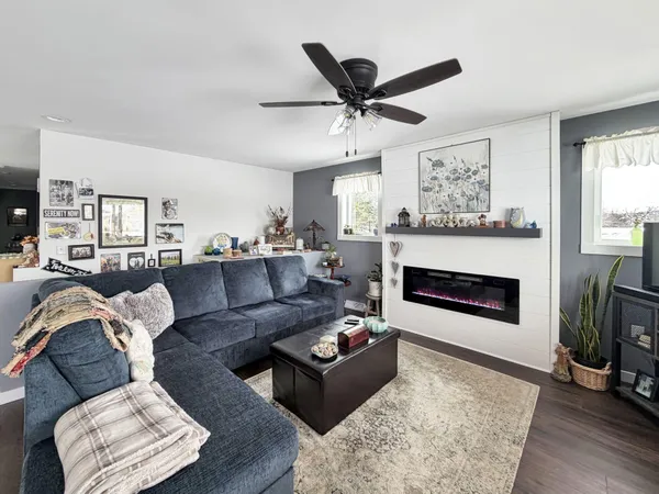 $421,000 | 90 McDermott Court, Random Lake, WI 53075