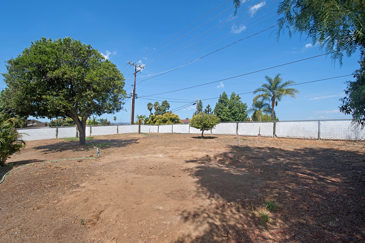 110 Ellis Lane Fallbrook, CA 92028 - Photo 8 of 23 Gallery Image 8