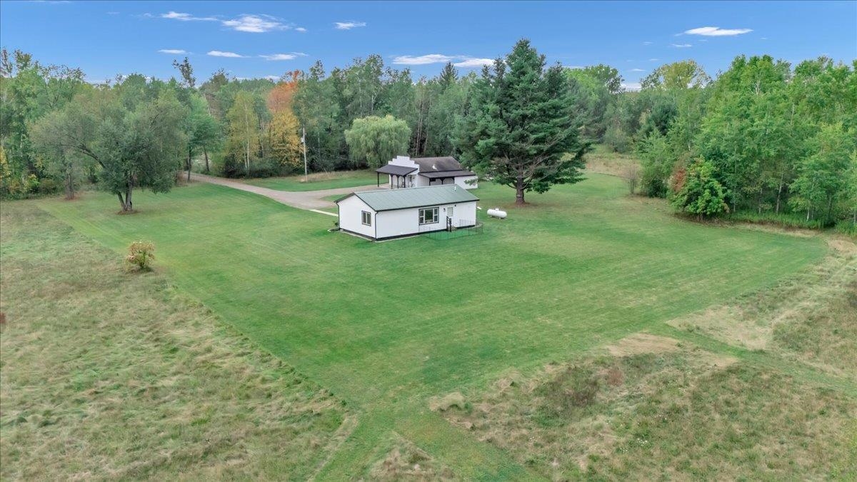 7212 West Dyer Road Whittemore, MI 48770 - Photo 7 of 26 1941202-b600129d-b7cc-45a8-9497-62fe5261319c.JPG