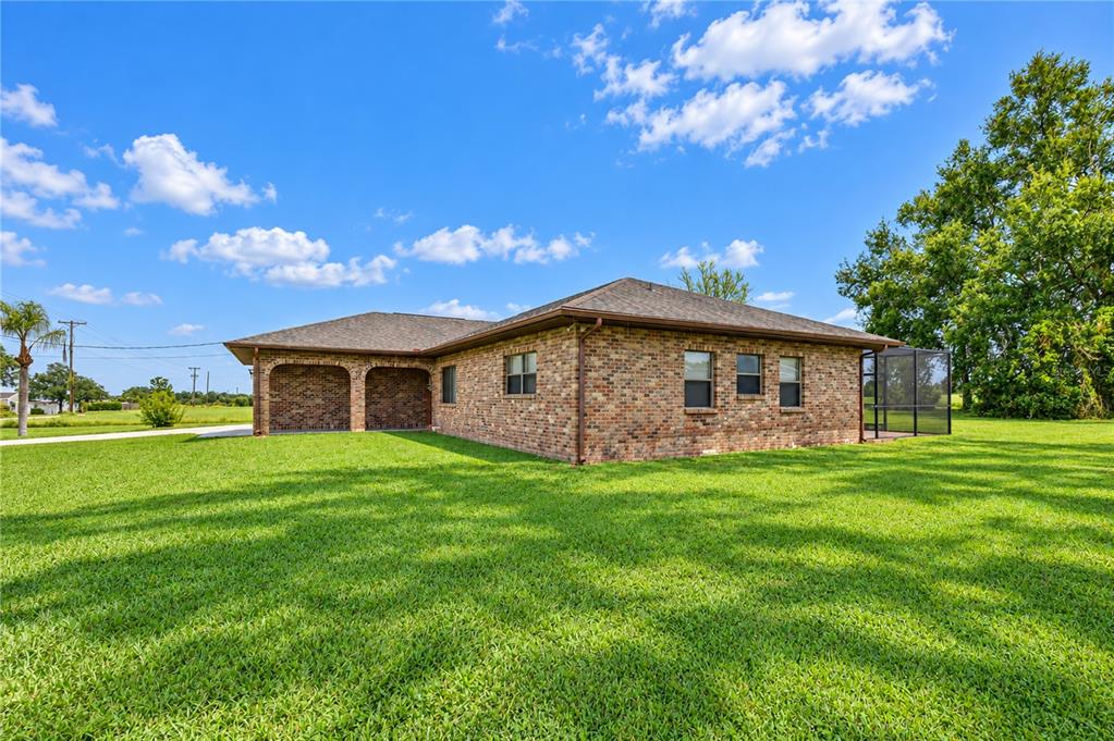 38740 Wilds Road Dade City, FL 33525 - Photo 4 of 38 Gallery Image 4