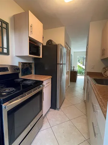 $188,000 | 1440 Southeast 10th Avenue, Unit 1A, Fort Lauderdale, FL 33316