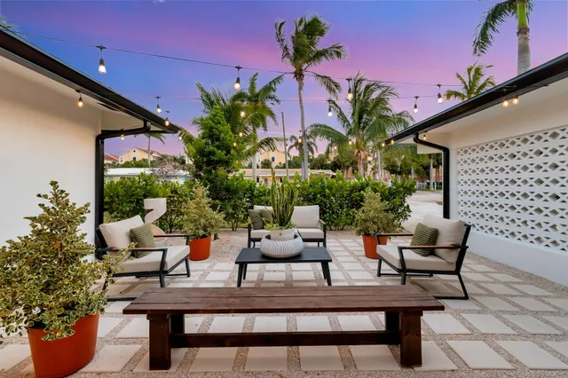 $769,000 | 625 Las Palmas Park, Boynton Beach, FL 33435