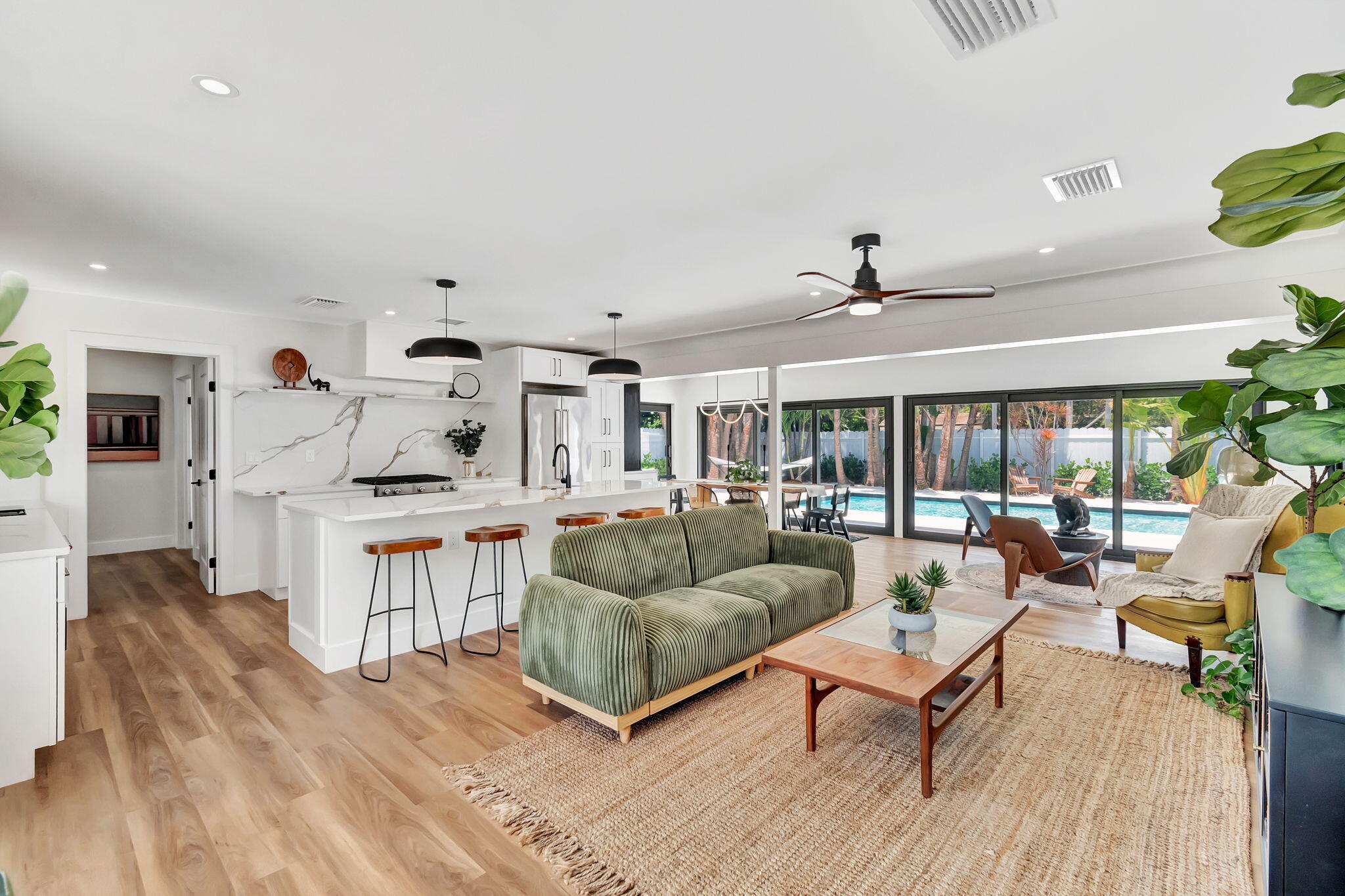 625 Las Palmas Park Boynton Beach, FL 33435 - Photo 9 of 44 Living Area