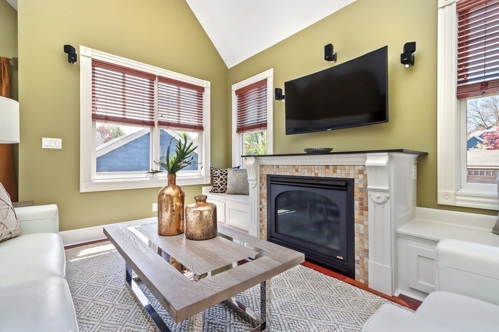 19 Boardman Avenue Melrose, MA 02176 - Photo 15 of 40