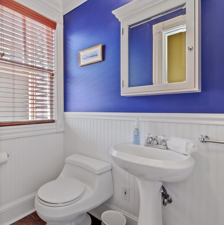 19 Boardman Avenue Melrose, MA 02176 - Photo 16 of 40