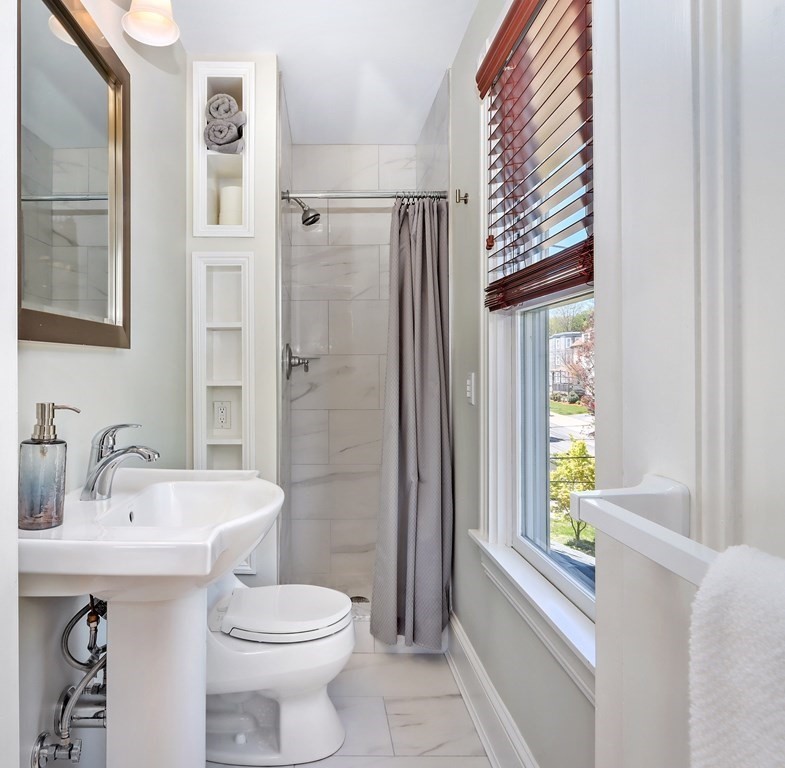 19 Boardman Avenue Melrose, MA 02176 - Photo 22 of 40