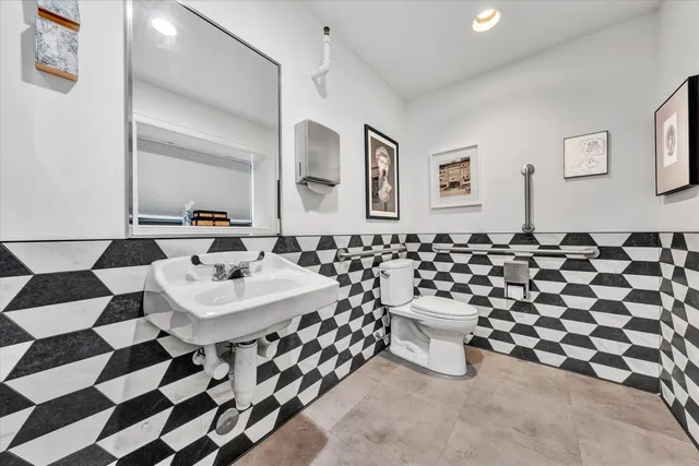 $2,100,000 | 109 Campbell Avenue Southwest, Roanoke, VA 24011