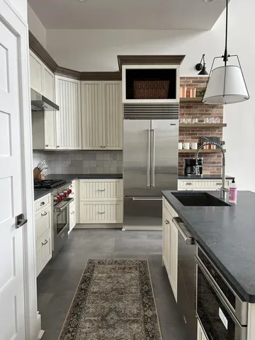 $2,100,000 | 109 Campbell Avenue Southwest, Roanoke, VA 24011